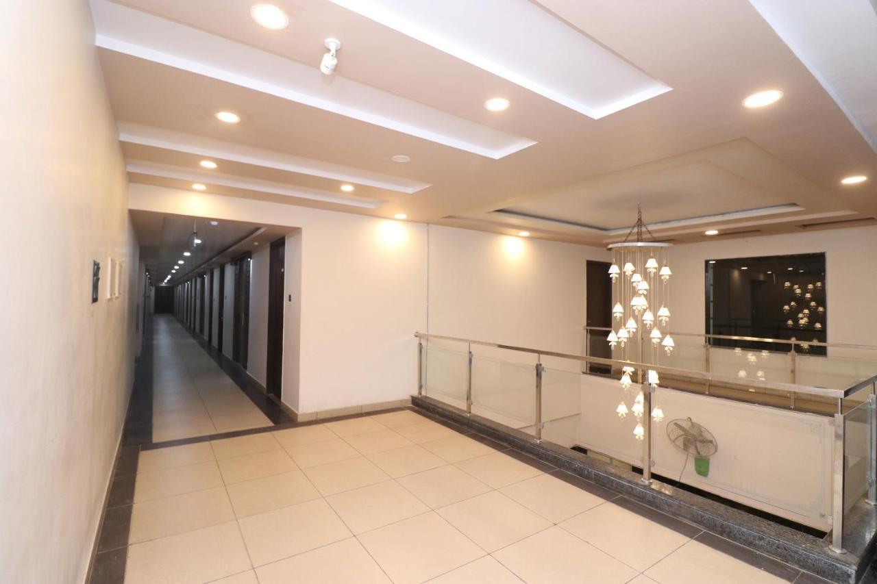 Oyo 33387 Laxmi Lawn And Resort Suite Lucknow Extérieur photo
