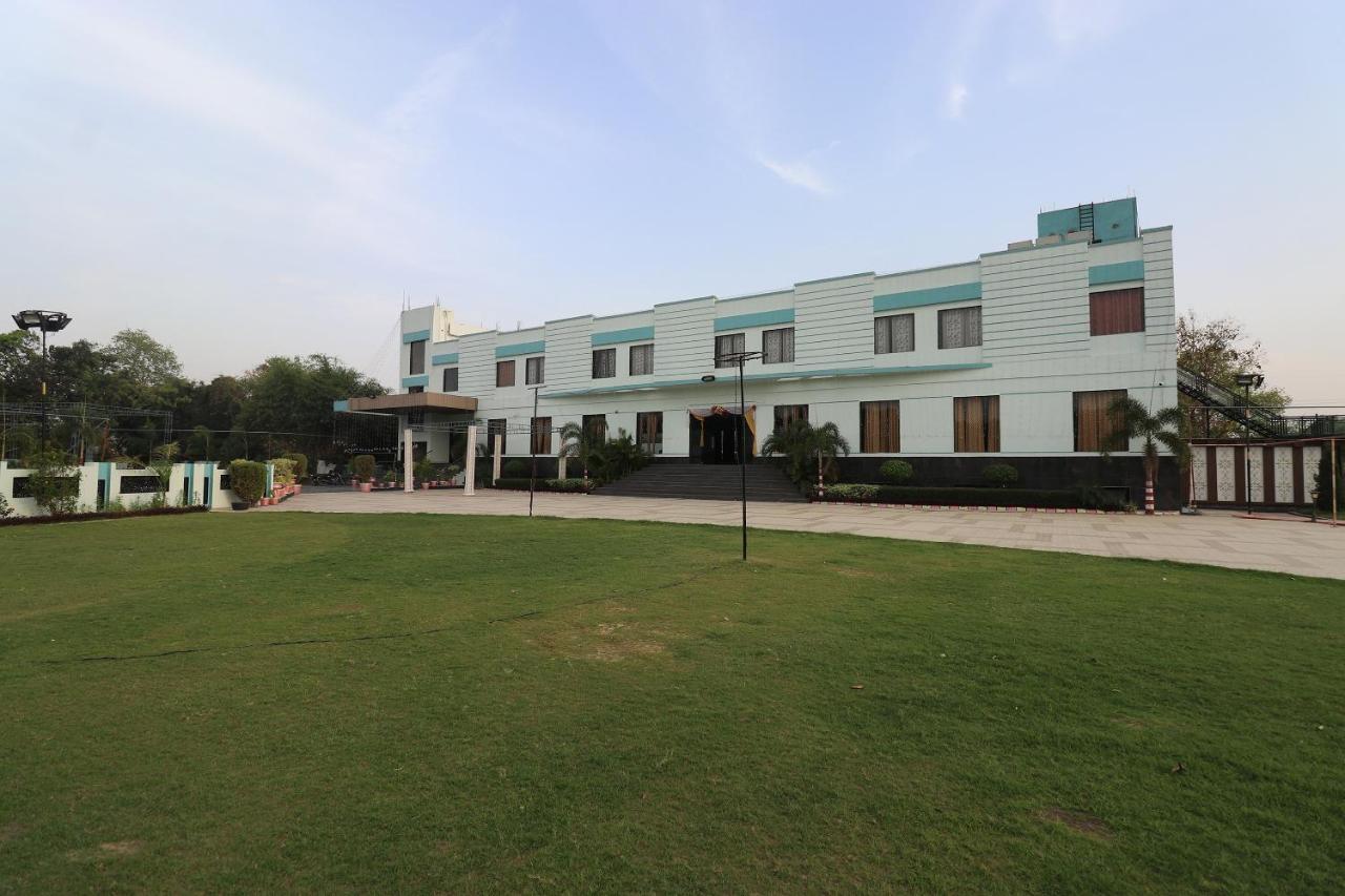 Oyo 33387 Laxmi Lawn And Resort Suite Lucknow Extérieur photo