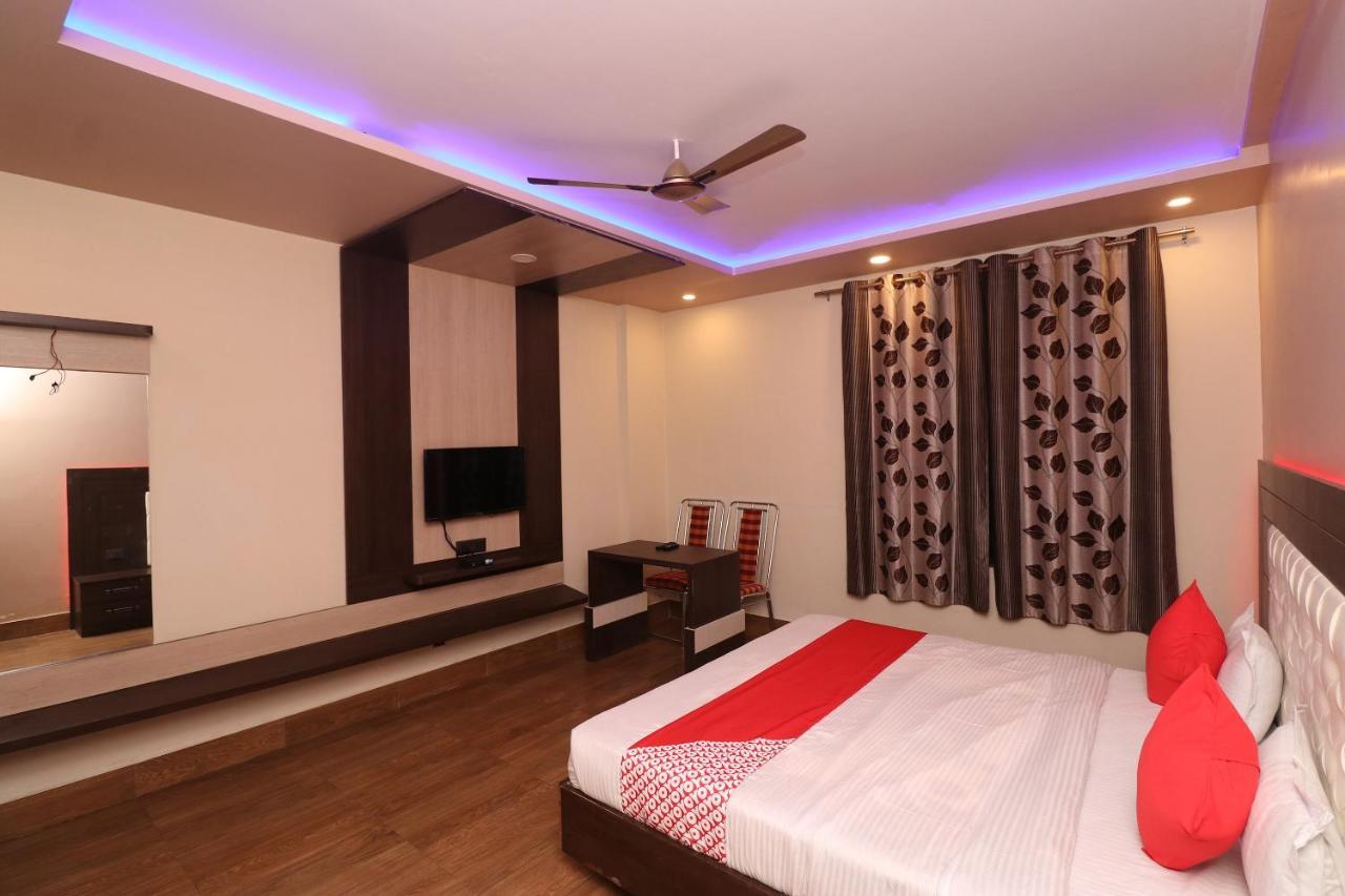 Oyo 33387 Laxmi Lawn And Resort Suite Lucknow Extérieur photo